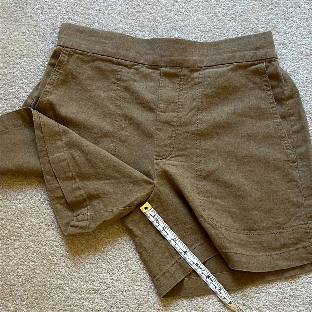 Banana Republic Factory Black and Tan Women's Linen Blend Shorts - Picture 10 of 10